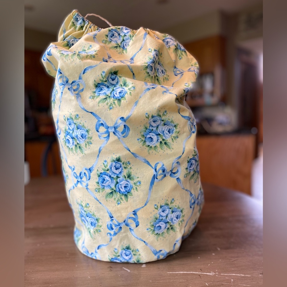 Vintage COMING HOME Blue Roses and 'Bows-es' Reversible Sleeping Bag and Sack